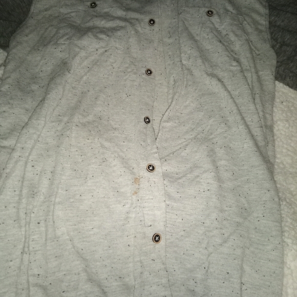 Button down shirt - Picture 2 of 8